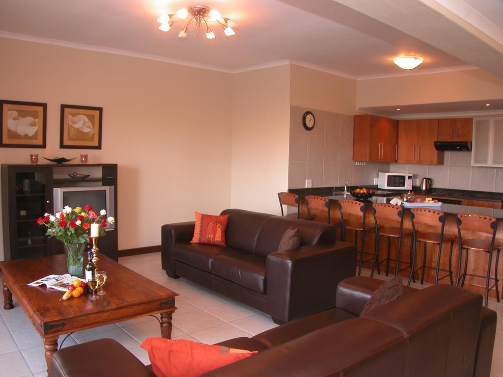 Keret Accommodation Bellville Exterior photo